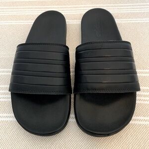 Men’s Size 9 Adidas Three Stripe All Black Slides.